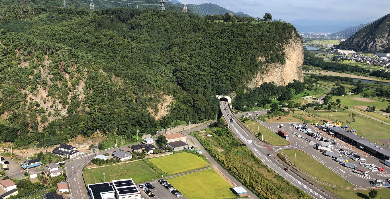 ライブカメラ_岩鼻と道の駅