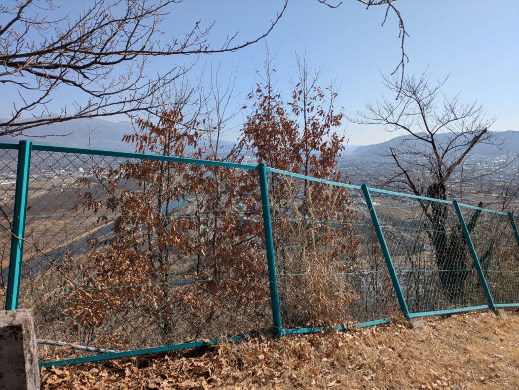 千曲公園景観整備作業_フェンス修繕