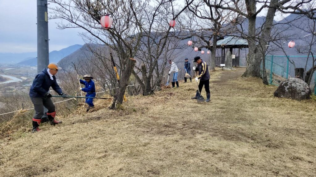 千曲公園景観整備作業_清掃